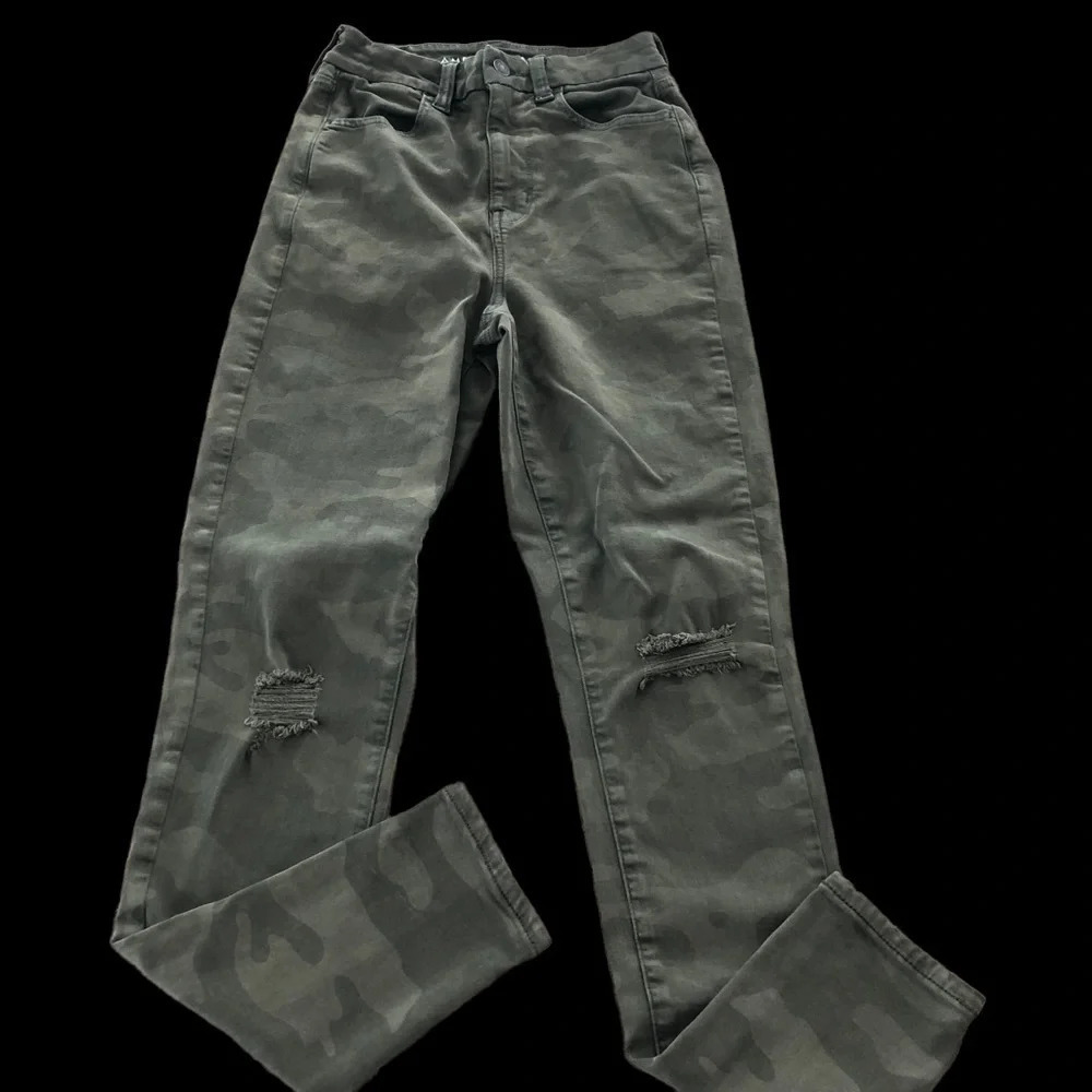 American Eagle size 4 Reg Green Camouflage Curvy Super Hi Rise Jeggings Pants